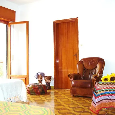 Casa Oreste Leone